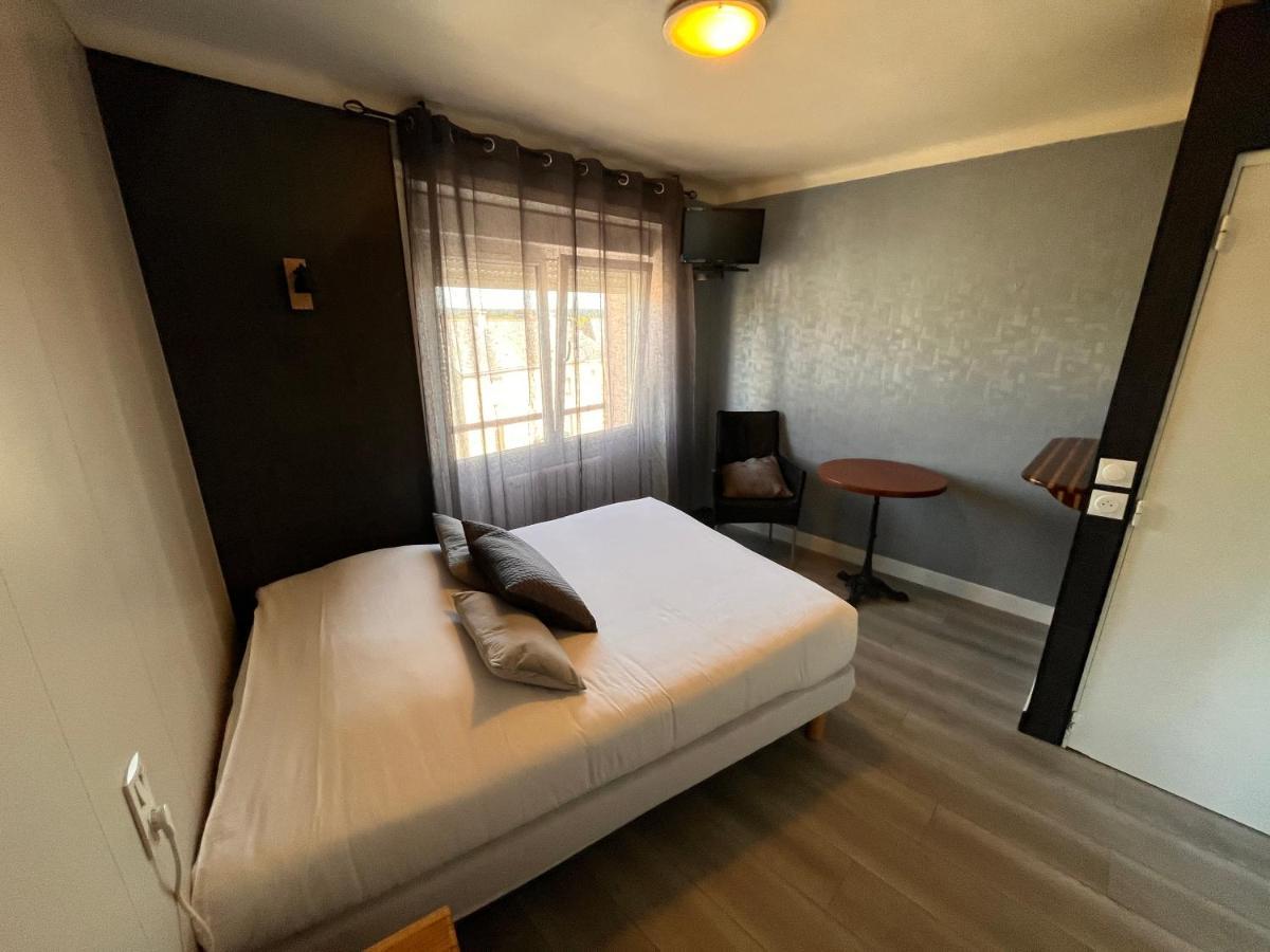 Hotel Des Iles Theix Экстерьер фото