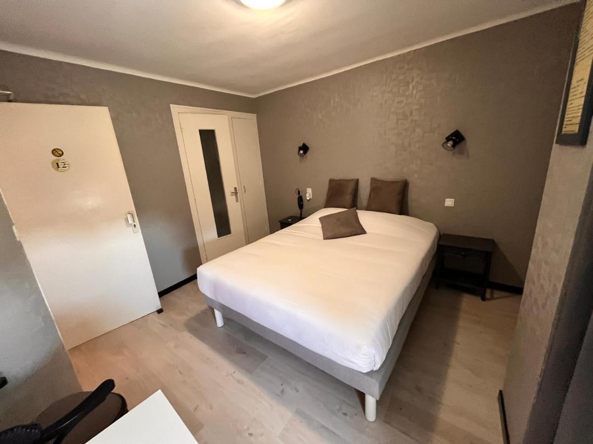 Hotel Des Iles Theix Экстерьер фото